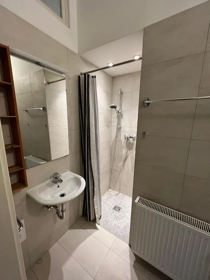 Quiet And Cozy Apartment In The City Center Вена