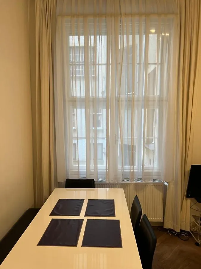 Quiet And Cozy Apartment In The City Center Вена 0*,  Австрия