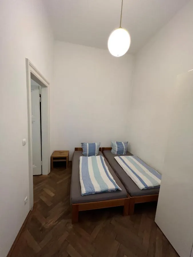 Quiet And Cozy Apartment In The City Center Вена 0*,