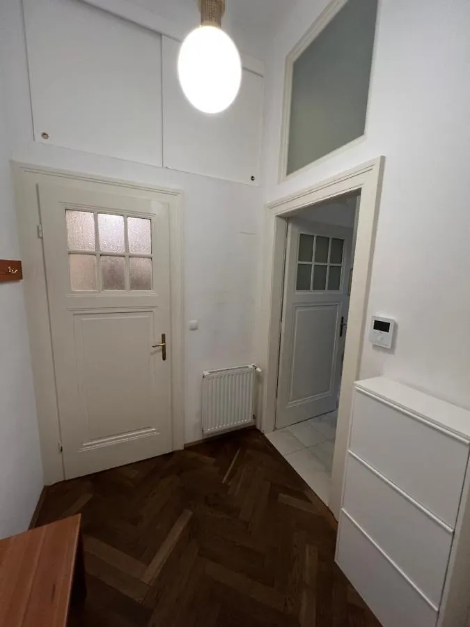 Quiet And Cozy Apartment In The City Center Вена Австрия